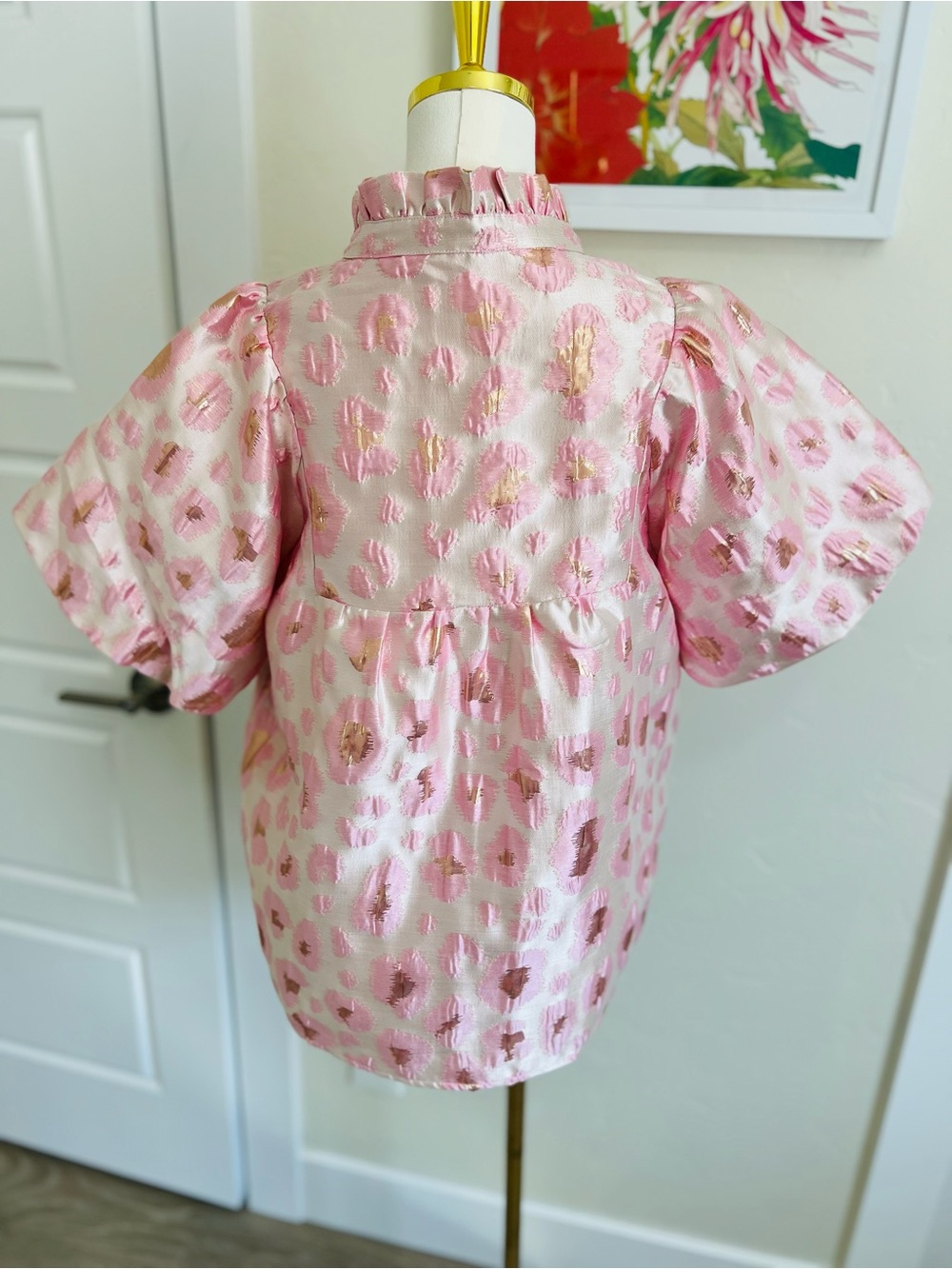 JODIFL Pink and Gold Metallic Puff-Sleeve Blouse 🌷 - Picture 3 of 4